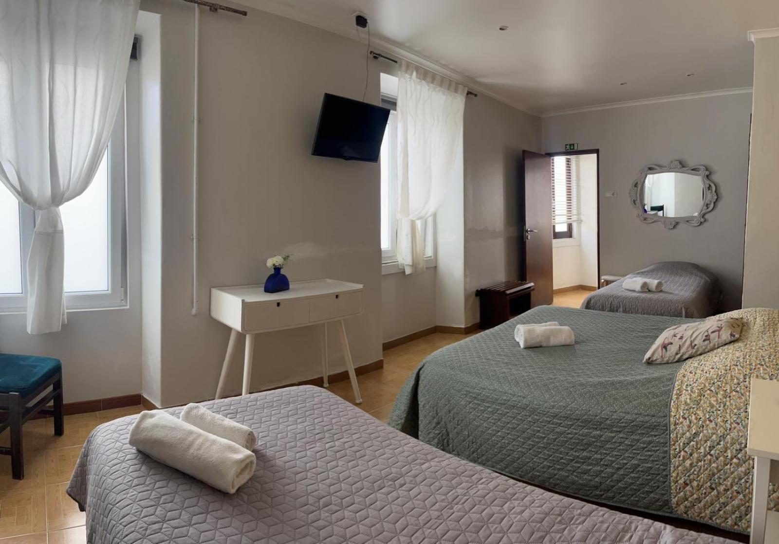 Residencia Aviz Hotel Peniche Exterior foto
